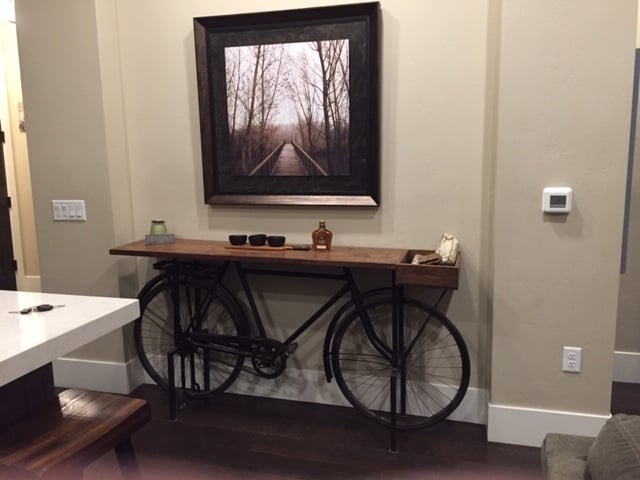 Building Photo - 302 N Meldrum St Building Photo - 302 N Meldrum St