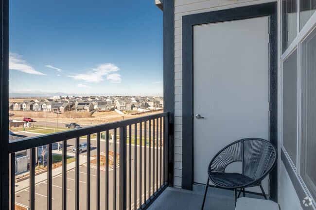 1BR, 1BA - 675SF - Incline 45