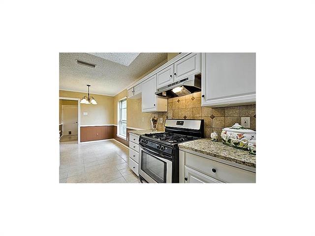 Building Photo - 14406 Tanglewood Dr