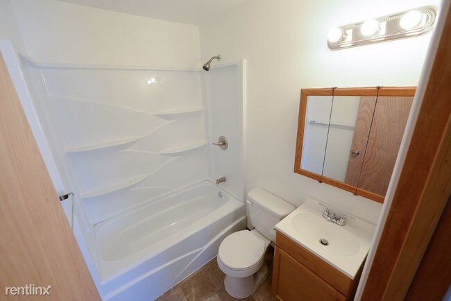 Building Photo - 2 br, 1 bath Apartment - 1147 6th Ave