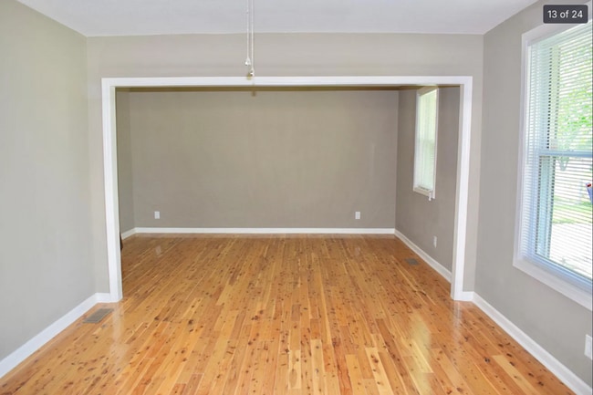 Building Photo - 442 Appleton Dr