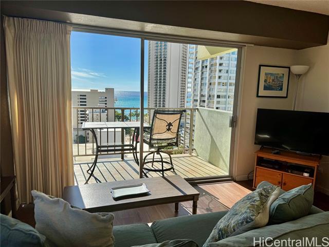 Building Photo - 2440 Kuhio Ave.