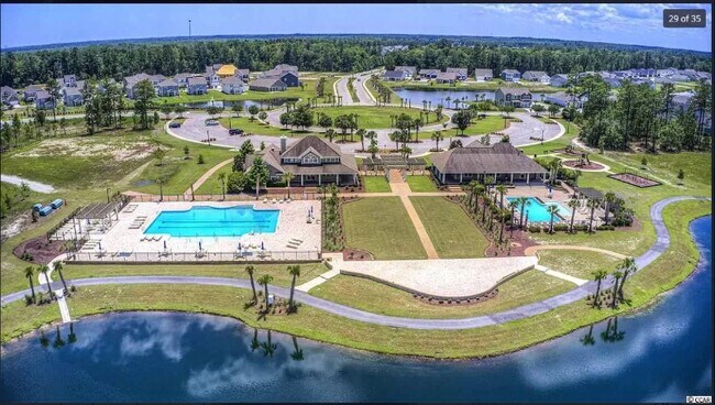 Foto del edificio - 527 Redleaf Rose Dr