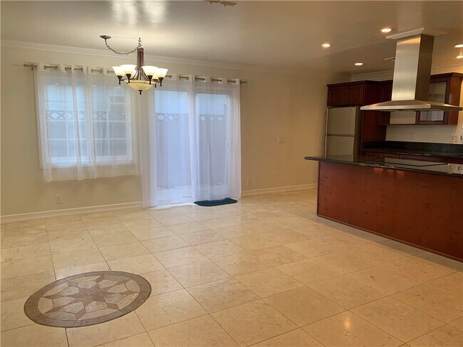 Building Photo - 16091 Warren Ln