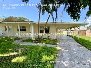 Building Photo - 614 20th Ave W