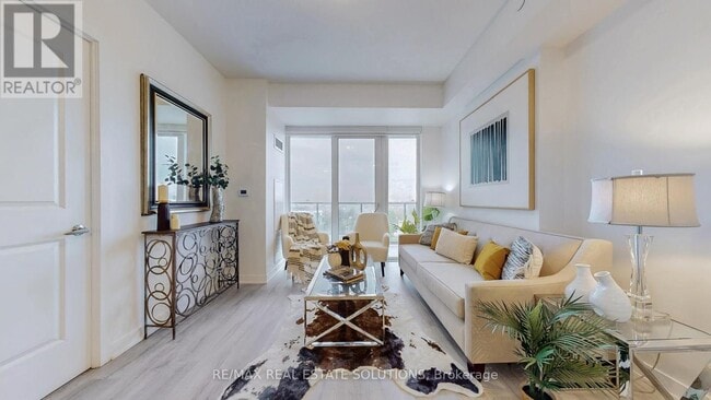 Building Photo - 4655 Metcalfe Ave