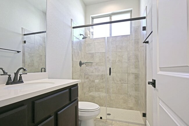 Foto del edificio - 588 Vale Ct