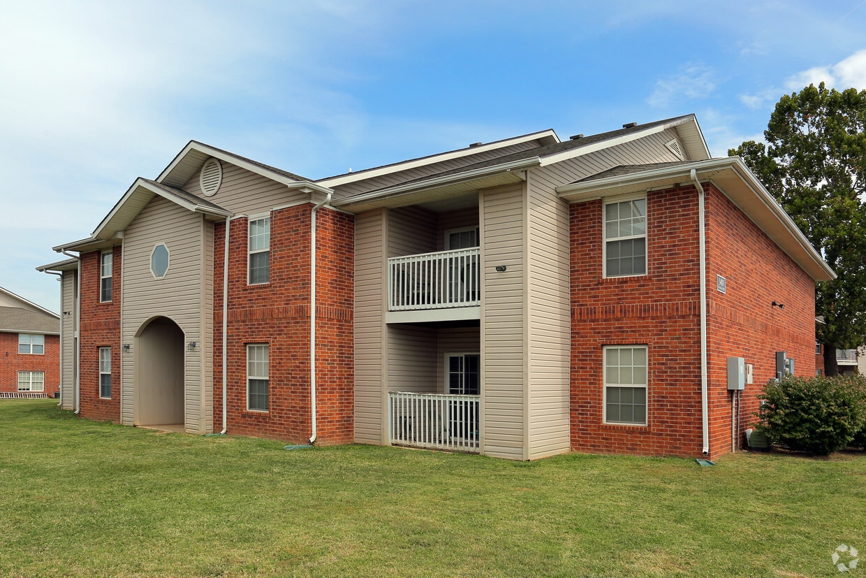 Creekside Clearing Apartments in Bentonville, AR