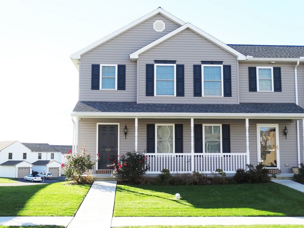 Primary Photo - 248 Limestone Dr