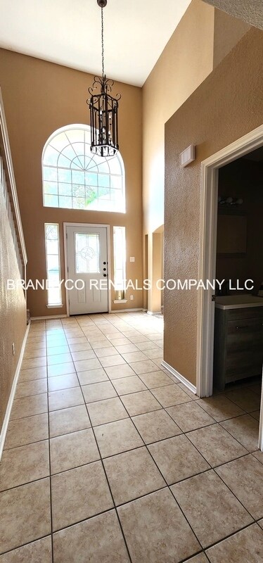 Building Photo - 2811 Scottsdale Dr