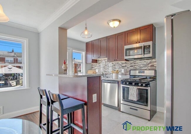 Building Photo - 2214 Redthorn Rd