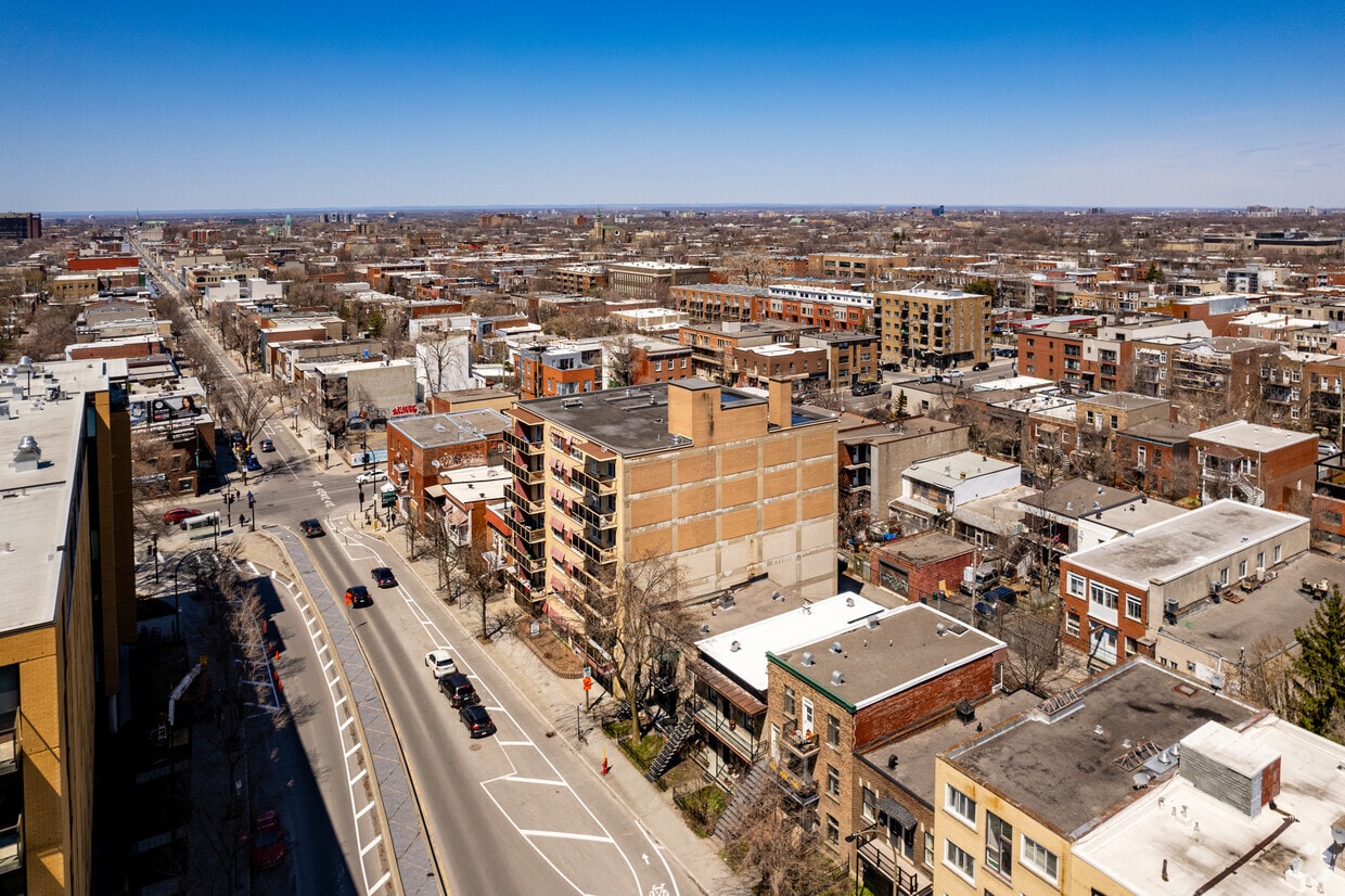 Aerial Photo - 5735-5745 Rue Saint-Hubert
