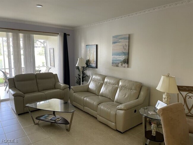 Foto del edificio - 10028 Colonial Country Club Blvd
