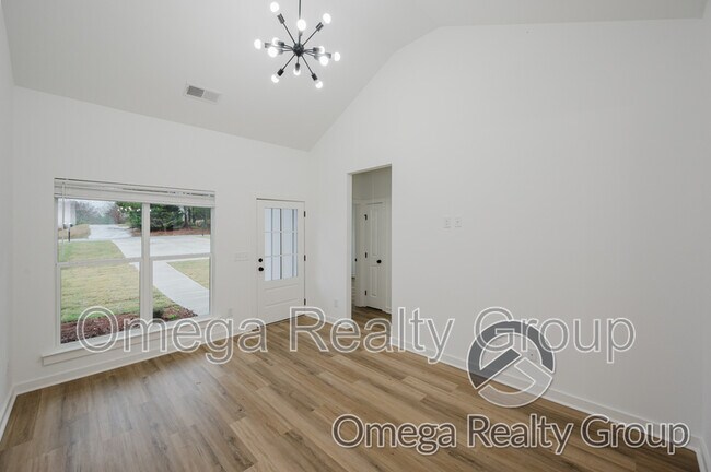 Foto del edificio - 105 Trifecta Dr