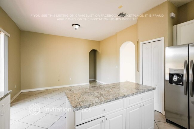 Foto del edificio - 18301 NW 89th Ave