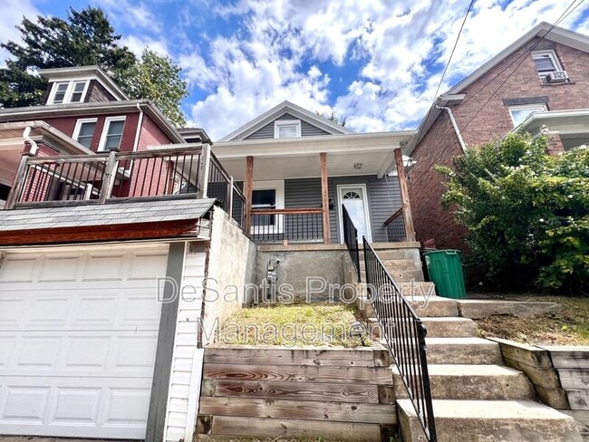 Building Photo - 924 Lenz Ave
