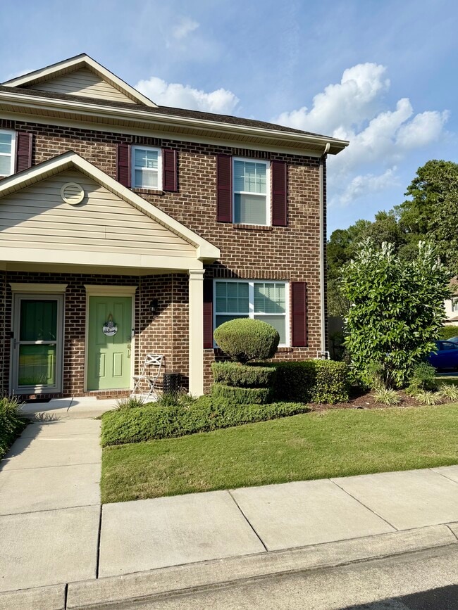 Building Photo - 410 Oakstone Trail