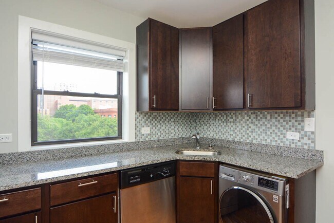Foto del edificio - 2917 N Mildred Ave