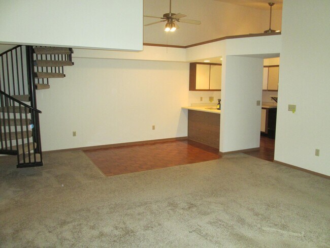 Building Photo - 5022 Paulson Ct