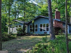 Building Photo - 1096 Boone Rd