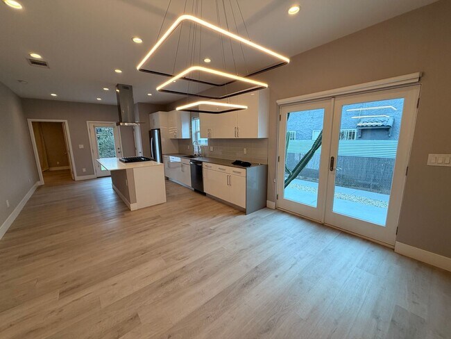 Photo - Private 3 Bed / 2 Bath Home with Incredible Outdoor Space
