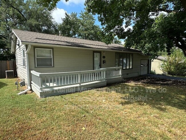 Building Photo - 6134 Glenwood St