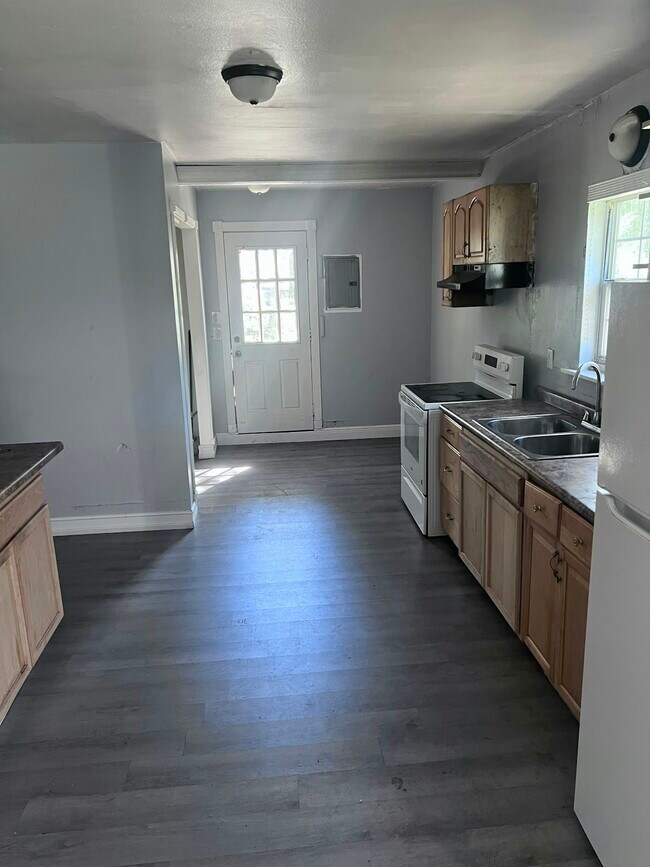 Foto del edificio - 1608 Hartwell Dr