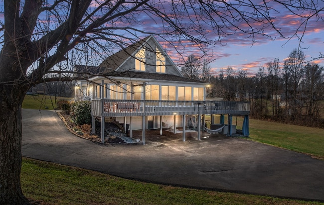 Building Photo - 145 Old Farm Hollow