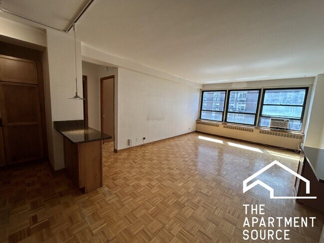 Building Photo - 4180 N Marine Dr