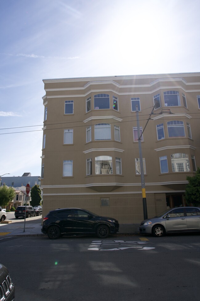 Building exterior - 1921 Jefferson St