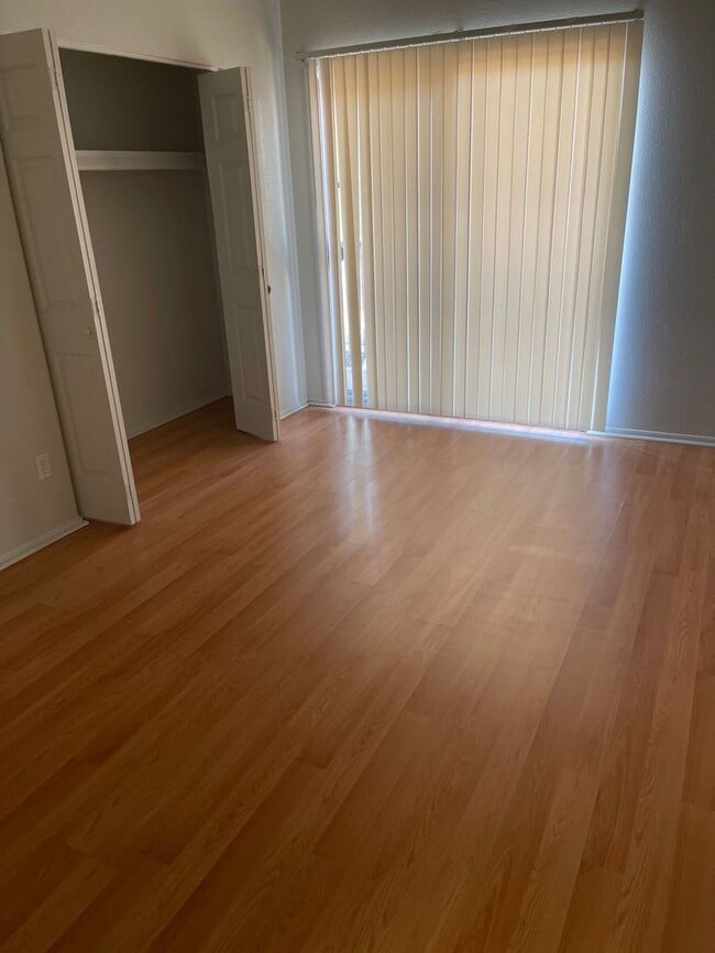 Photo - 2813 E Paradise Ln Apartment