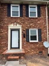 Building Photo - 901 E Main St