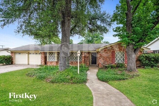 Building Photo - 1424 Wreyhill Dr