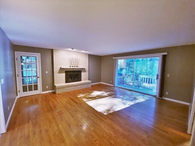Foto del edificio - 6200 Sturgeon Creek Pkwy