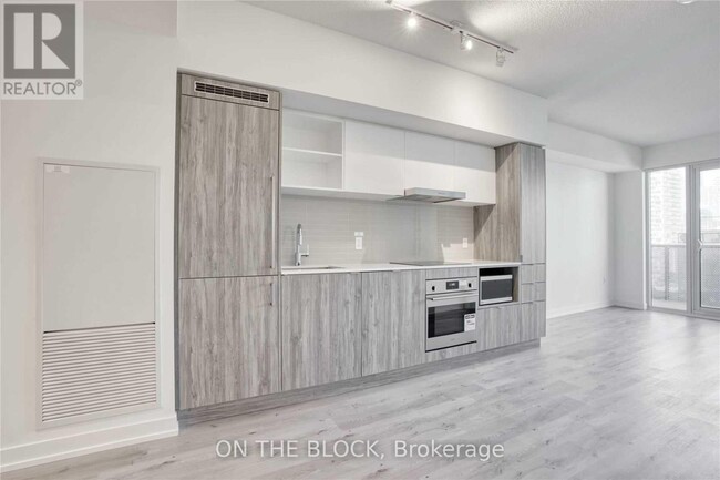 Building Photo - 138 Downes St