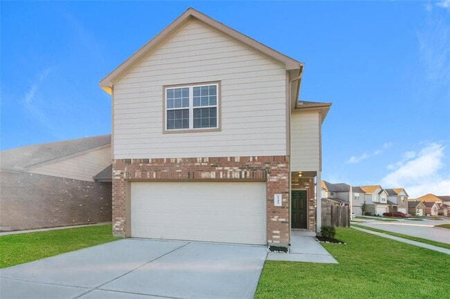 Building Photo - 17447 Linthorne St