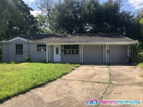 Primary Photo - 2 Bedroom in South Park with new floors!
