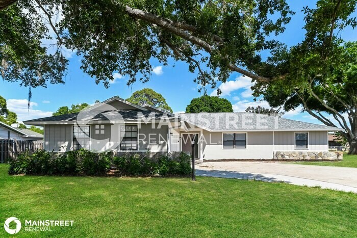 Primary Photo - 18145 Wood DR, Fort Myers, FL 33967