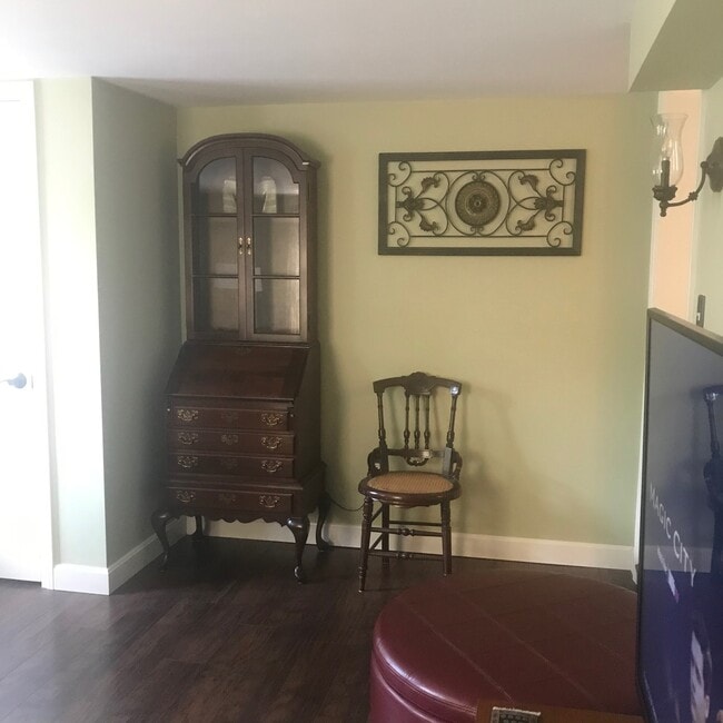 Living room secretary desk - 82 High St
