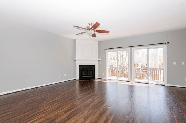 Building Photo - AVAILABLE 7/13/26! Luxurious 2BR Townhome with bonus room in NW Raleigh!