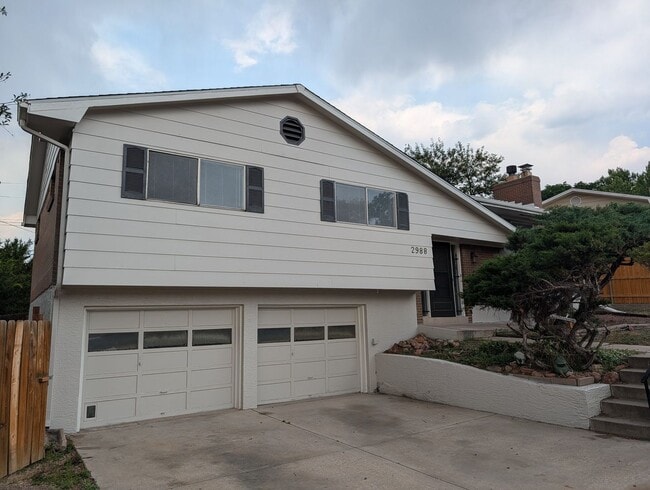 Building Photo - 2988 W Fontanero St