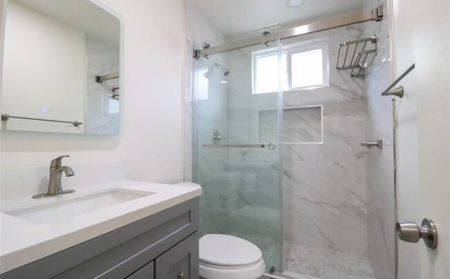 Foto del edificio - 2309 Johnston St