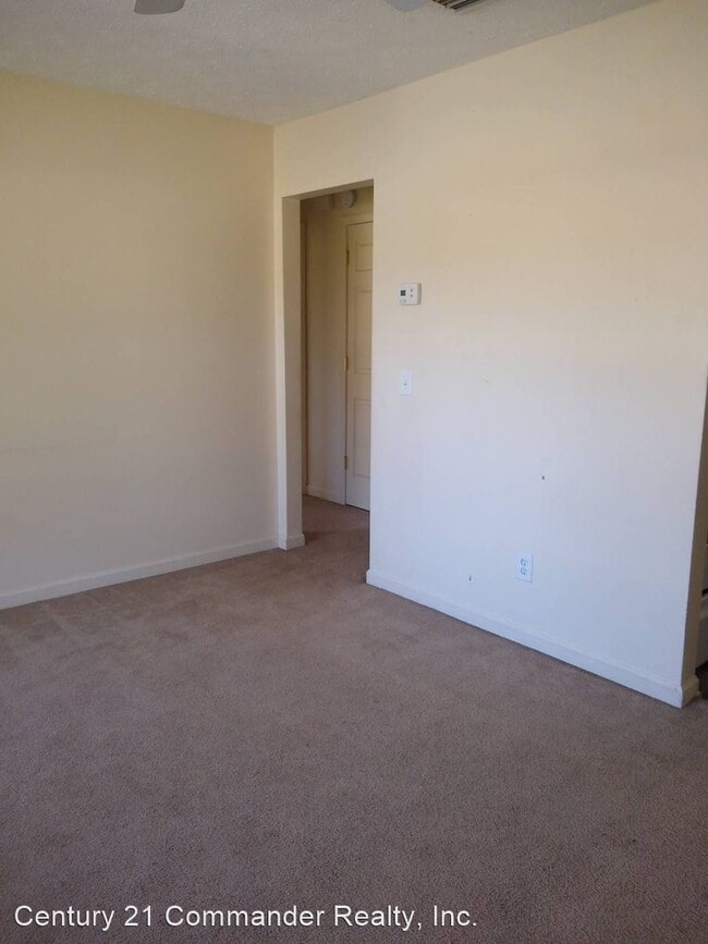 Building Photo - 2 br, 1 bath Apartment - 516 A Parker St.