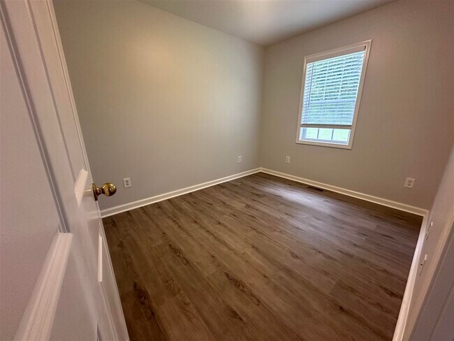 Foto del edificio - 580 E 6th St