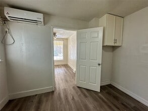 Building Photo - 6905 Palestine St