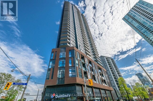 Building Photo - 159 Wellesley St E