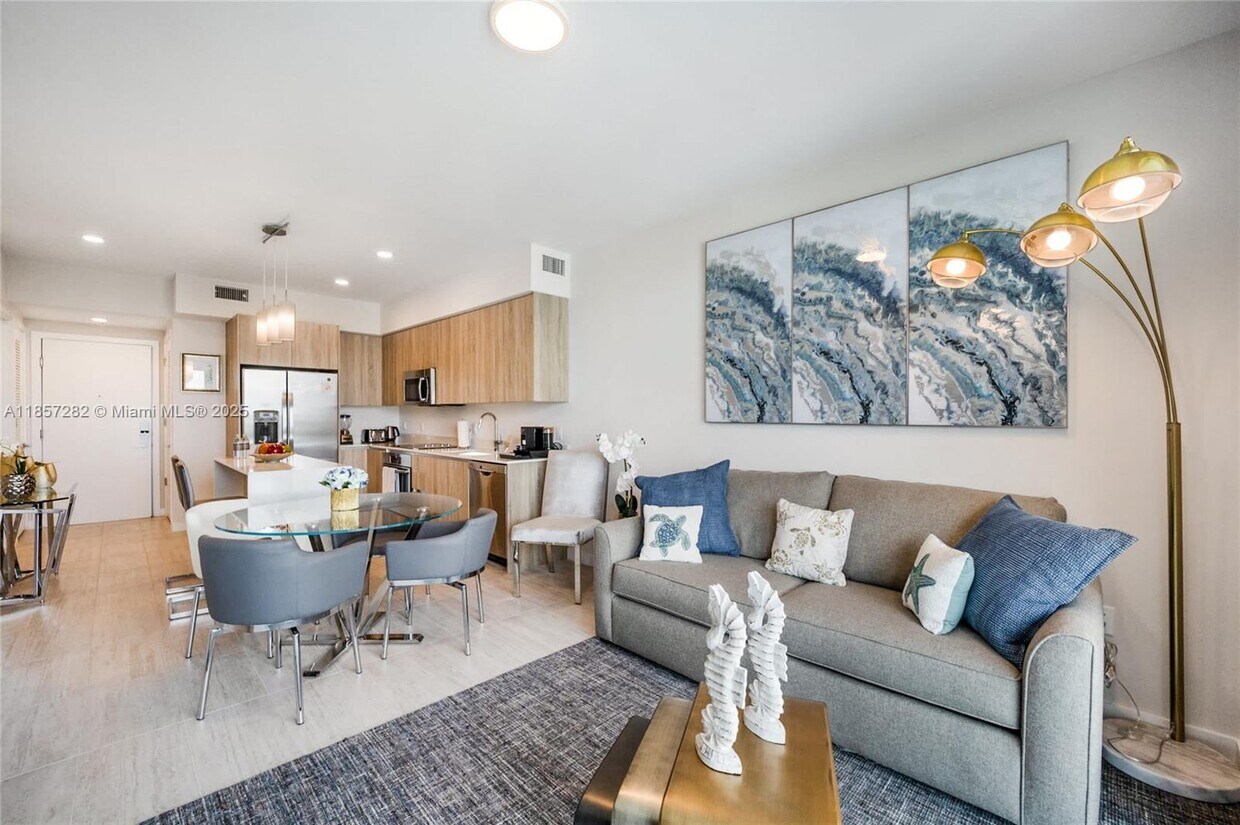 Foto principal - 3900 Biscayne Blvd