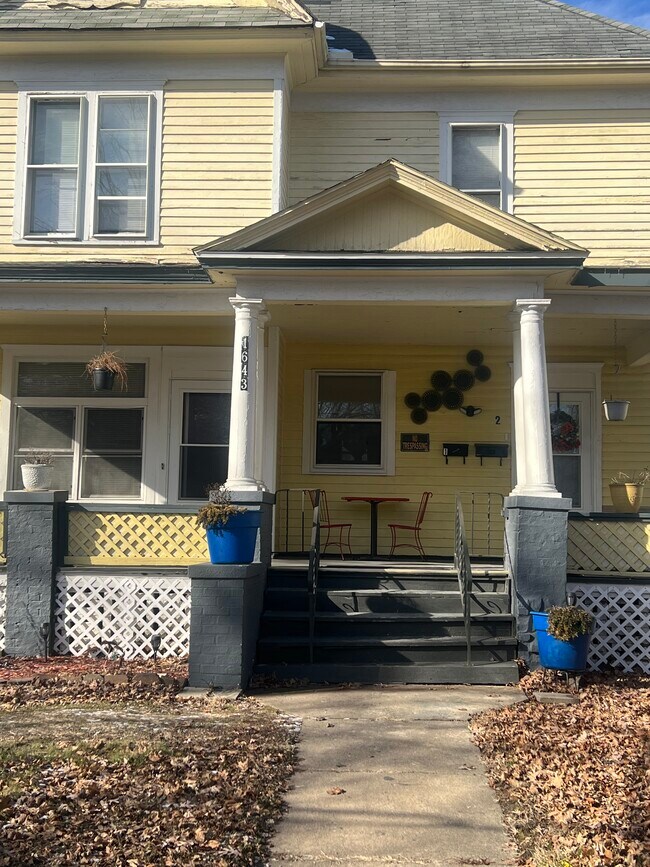 Building Photo - 1643 N Main St