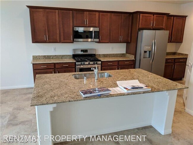 Foto del edificio - 4 br, 2.5 bath House - 6624 BREAKWATER REE...
