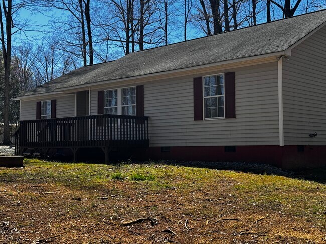 Building Photo - 9330 Sawyer Rd